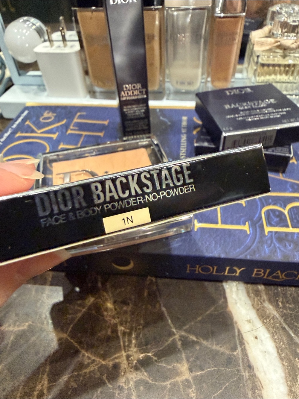 Dior Neutral Face & Glow Makeup Set — Beige and Gold Accents - Picture 4 of 6